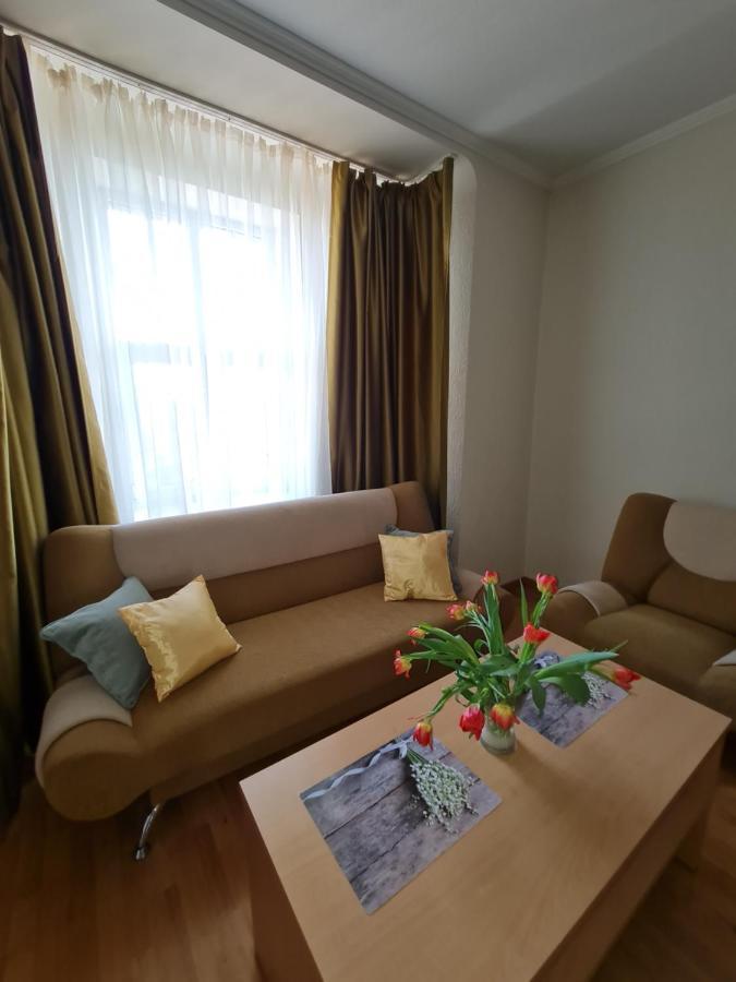 Lacplesa Central Apartments Riga Esterno foto