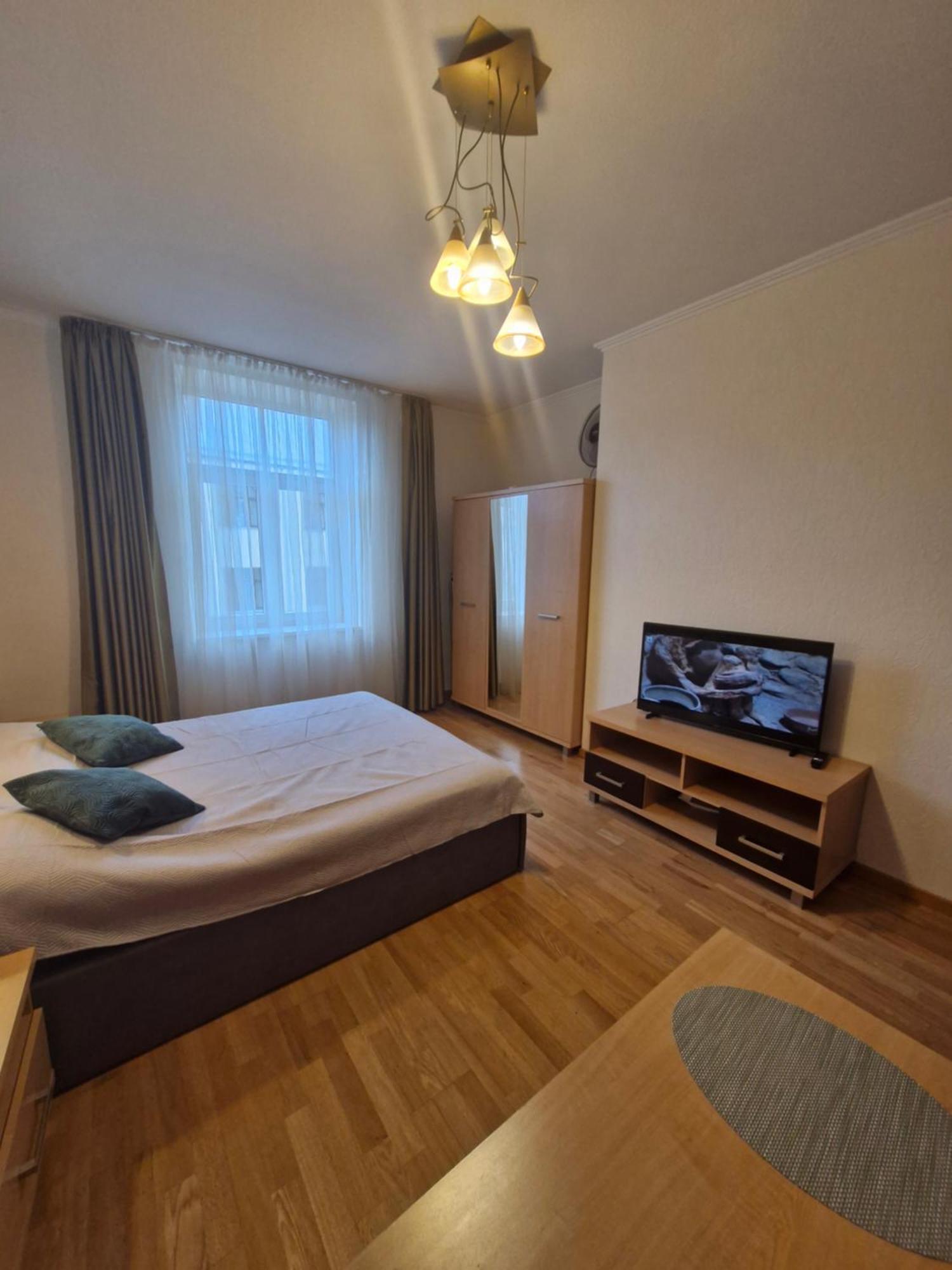 Lacplesa Central Apartments Riga Esterno foto